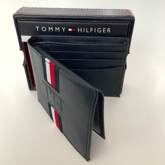 Tommy Hilfiger Wallet Navy RFID Leather Wallet & Valet - Picture 10 of 11